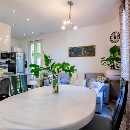 Apartament Dans Maison De Avec Jardin